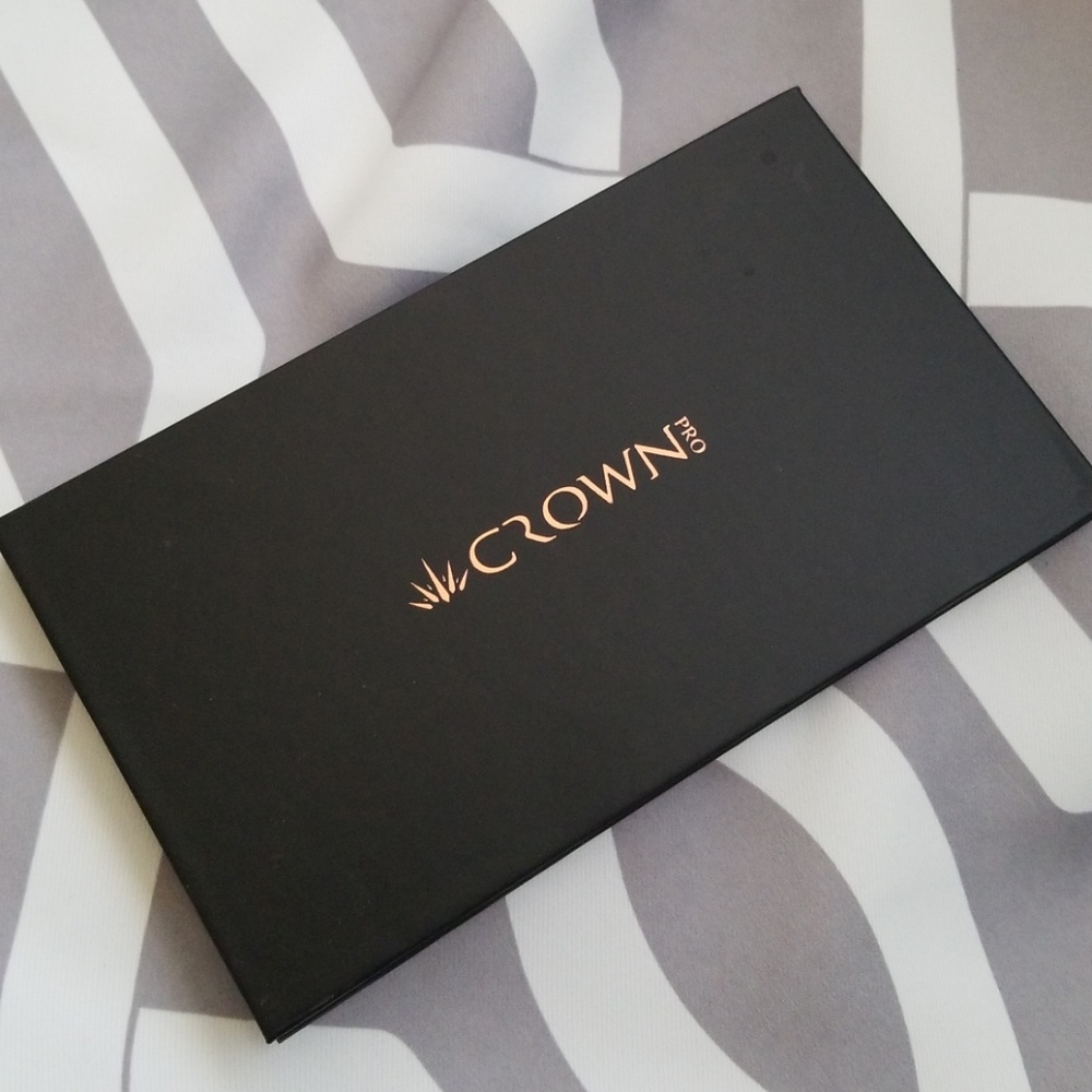 Crown Pro pallet